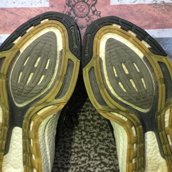 Adidas Ultra Boost 22 - Picture 6 of 7